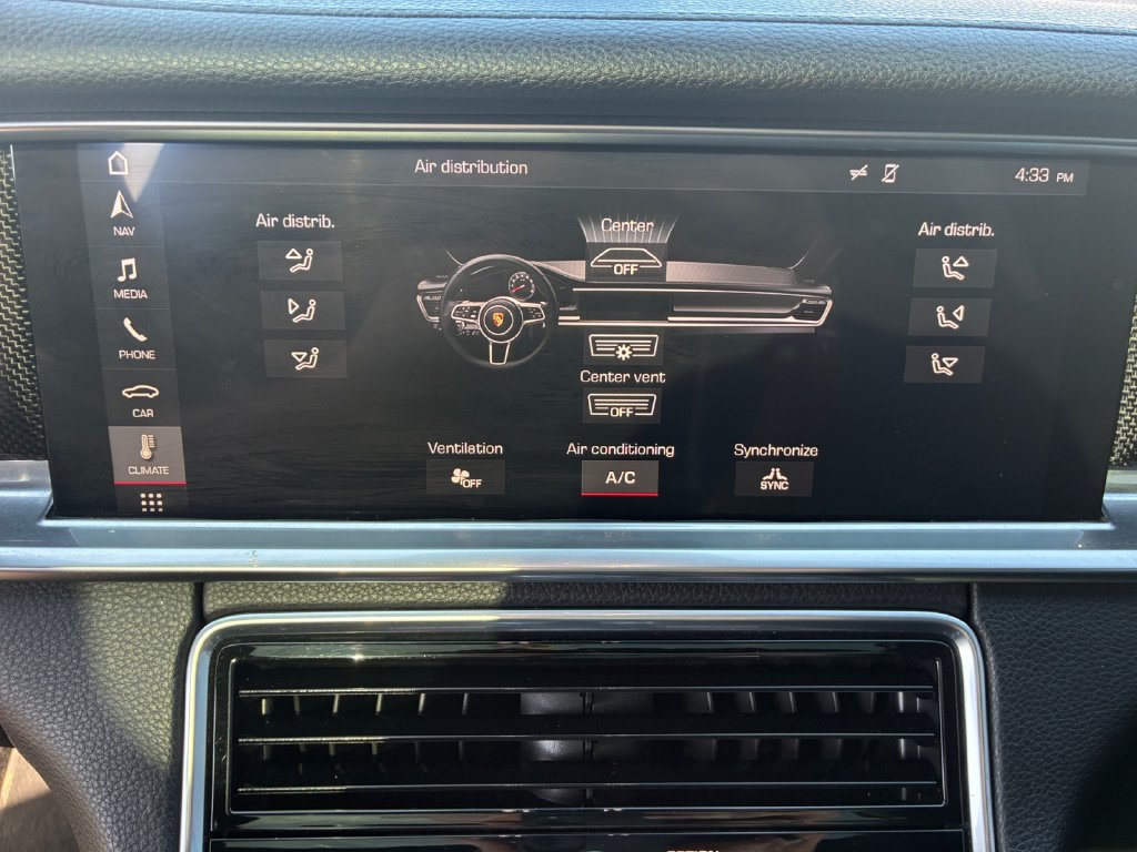 Used 2018 Porsche Panamera 4 AWD/4WD image 15