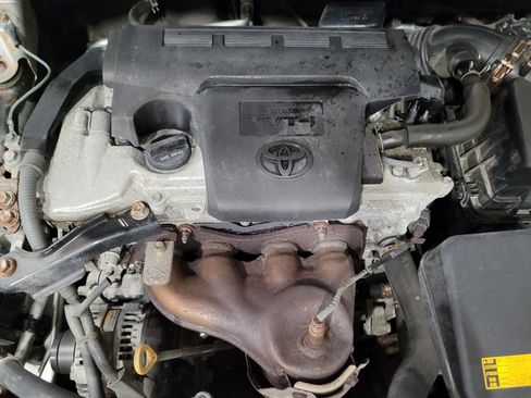 Used 2014 Toyota Camry LE FWD image 30