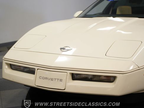 Used 1988 Chevrolet Corvette Coupe RWD image 20