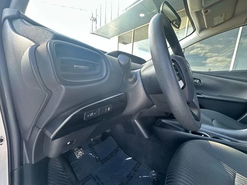 Used 2016 Toyota Prius Two image 12