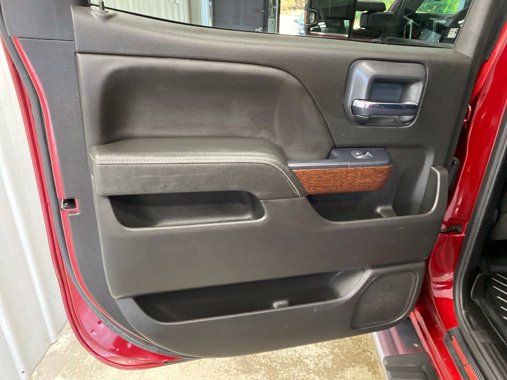 Used 2019 GMC Sierra 2500 SLT w/ Duramax Plus Package AWD/4WD image 30