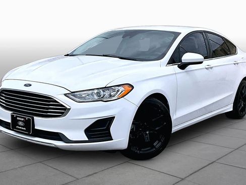Used 2020 Ford Fusion SE image 35