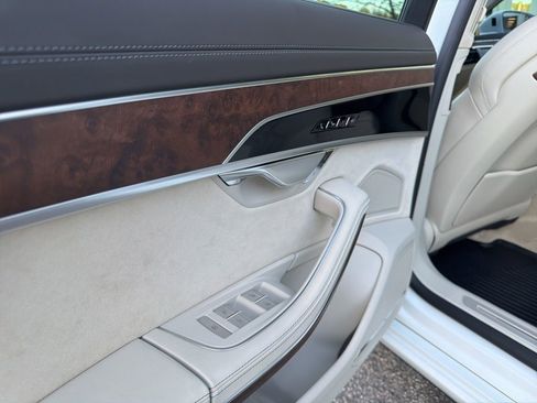 Used 2021 Audi A8 L 4.0T image 18