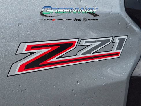 Used 2024 Chevrolet Colorado Z71 w/ Z71 Convenience Package 2 AWD/4WD image 29