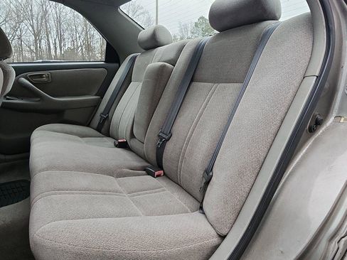 Used 2001 Toyota Camry LE image 19