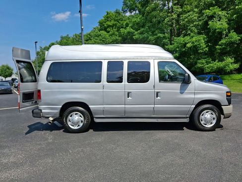 Used 2011 Ford E-350 and Econoline 350 XL w/ PWR Windows & Locks Group RWD image 28