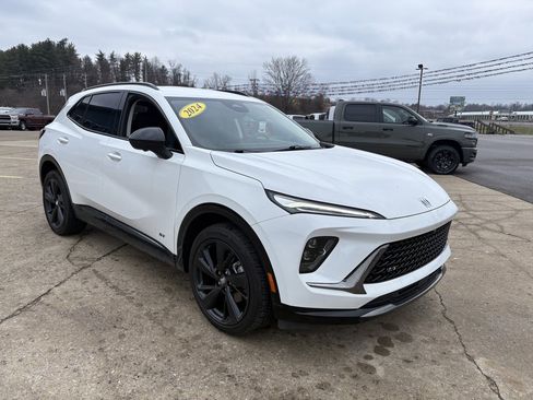 Used 2024 Buick Envision Sport Touring image 7