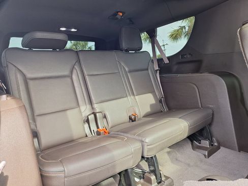 Used 2021 GMC Yukon XL Denali w/ Denali Premium Package RWD image 39