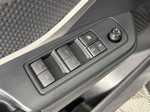 Used 2021 Toyota C-HR LE FWD image 30