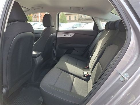 Used 2024 Kia Forte LXS image 19