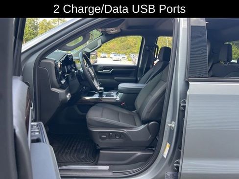 Used 2025 GMC Sierra 1500 Elevation image 30