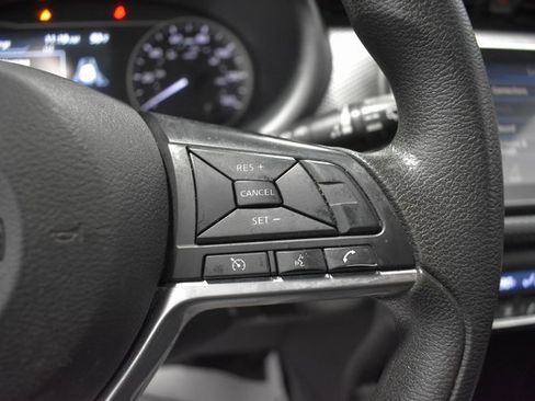 Used 2020 Nissan Kicks SV image 24