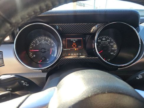 Used 2017 Ford Mustang GT Premium image 8