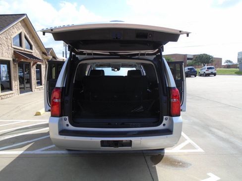 Used 2015 Chevrolet Suburban LT w/ Texas Edition RWD image 25