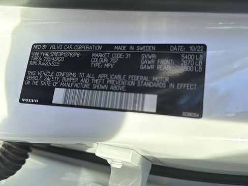 Certified 2023 Volvo XC60 B5 Plus image 37