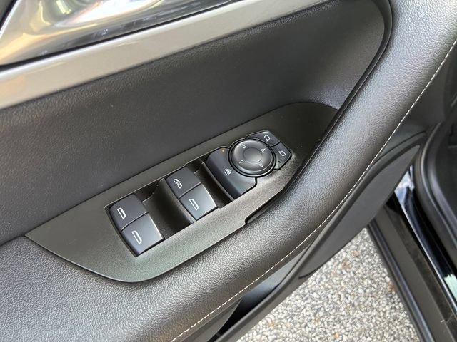 Used 2025 Chevrolet Blazer LT AWD/4WD image 20