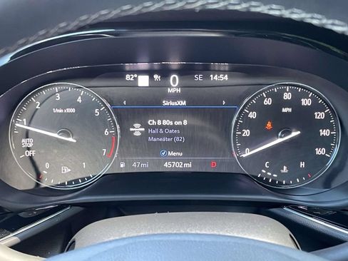 Used 2022 Buick Envision Avenir w/ Technology Package II FWD image 23