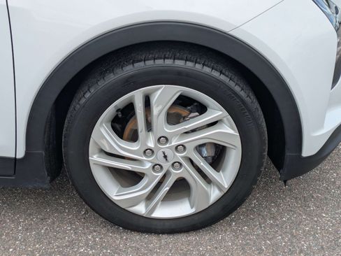 Used 2023 Chevrolet Bolt LT w/ Driver Confidence Package FWD image 10