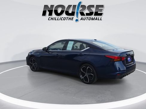 Used 2024 Nissan Altima 2.5 SR FWD image 6