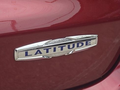 Used 2022 Jeep Compass Latitude w/ Convenience Group image 18