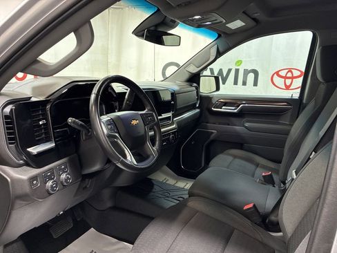 Used 2022 Chevrolet Silverado 1500 LT image 24
