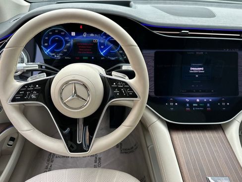 Certified 2023 Mercedes-Benz EQS 580 4MATIC Sedan image 18