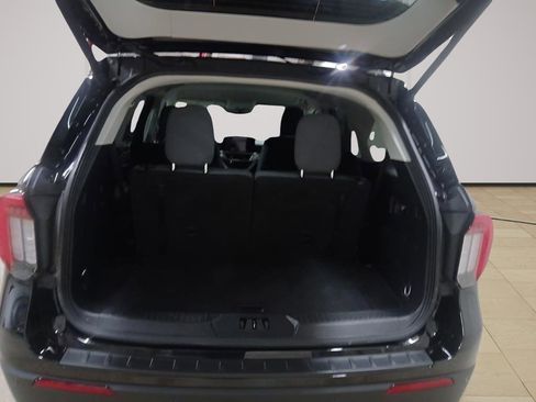 Certified 2025 Ford Explorer Active image 24