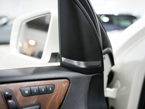 Used 2014 Mercedes-Benz GL 550 4MATIC image 35