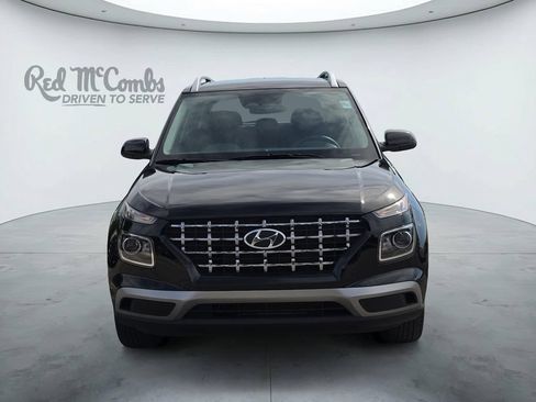 Certified 2024 Hyundai Venue SEL FWD image 8