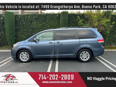 Used 2014 Toyota Sienna XLE image 10