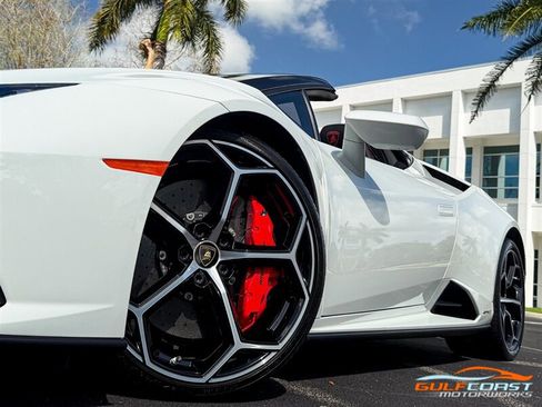 Used 2020 Lamborghini Huracan EVO AWD/4WD image 12