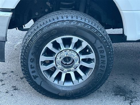 Used 2021 Ford F250 Lariat w/ FX4 Off-Road Package image 12