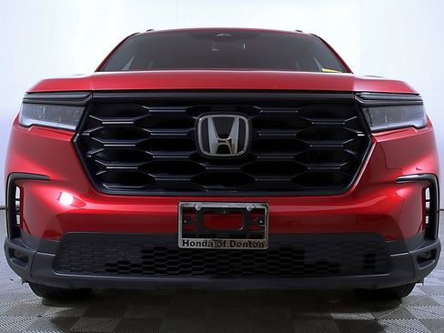 Used 2024 Honda Pilot Sport image 5