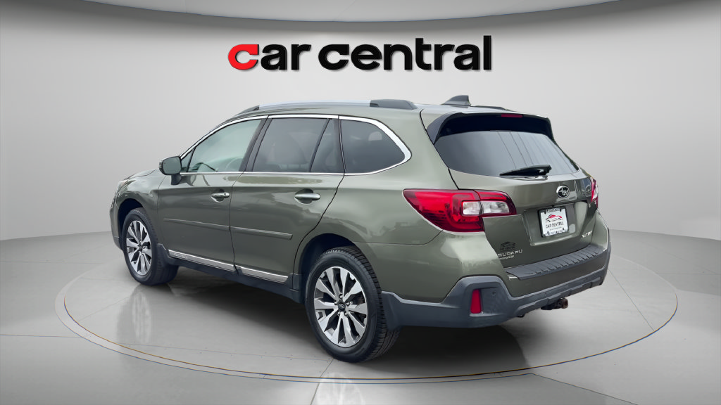Used 2018 Subaru Outback 2.5i Touring AWD/4WD image 3