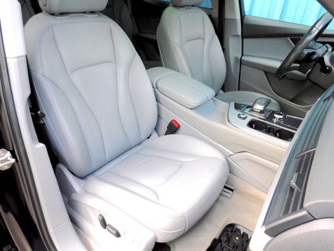 Used 2018 Audi Q7 2.0T Premium Plus w/ Premium Plus Package image 21