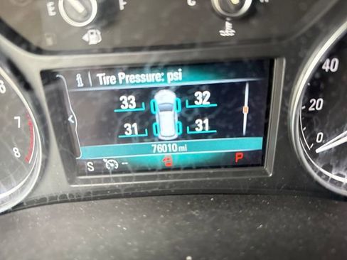 Used 2019 Buick Enclave Essence image 13