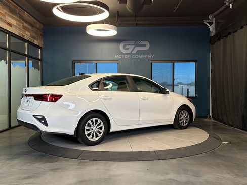Used 2019 Kia Forte Sedan FWD image 3