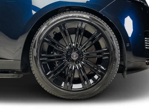 Used 2024 Land Rover Range Rover SV image 31