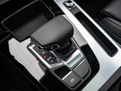 Used 2025 Audi Q5 2.0T Premium w/ Convenience Plus Package image 25