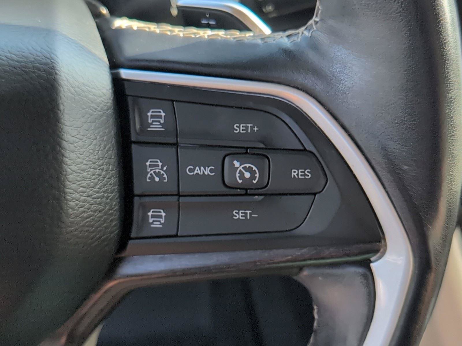 Used 2021 Jeep Grand Cherokee L Limited RWD image 28