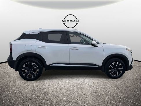 Certified 2025 Nissan Kicks SV image 5