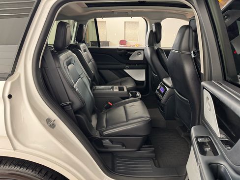 Used 2025 Lincoln Aviator Reserve w/ Equipment Group 201A image 41