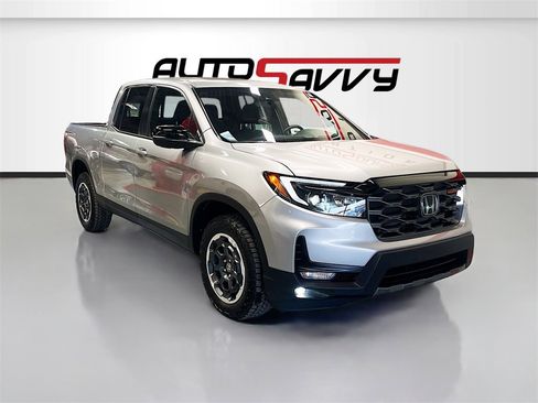 Used 2025 Honda Ridgeline TrailSport image 1