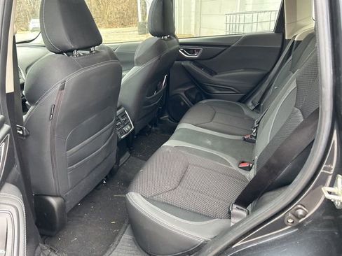 Used 2019 Subaru Forester Premium image 12