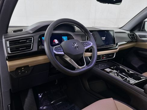 New 2026 Volkswagen Atlas Cross Sport SE image 9