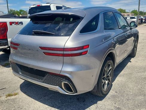 Used 2023 Genesis GV70 2.5T w/ Advanced Package image 3