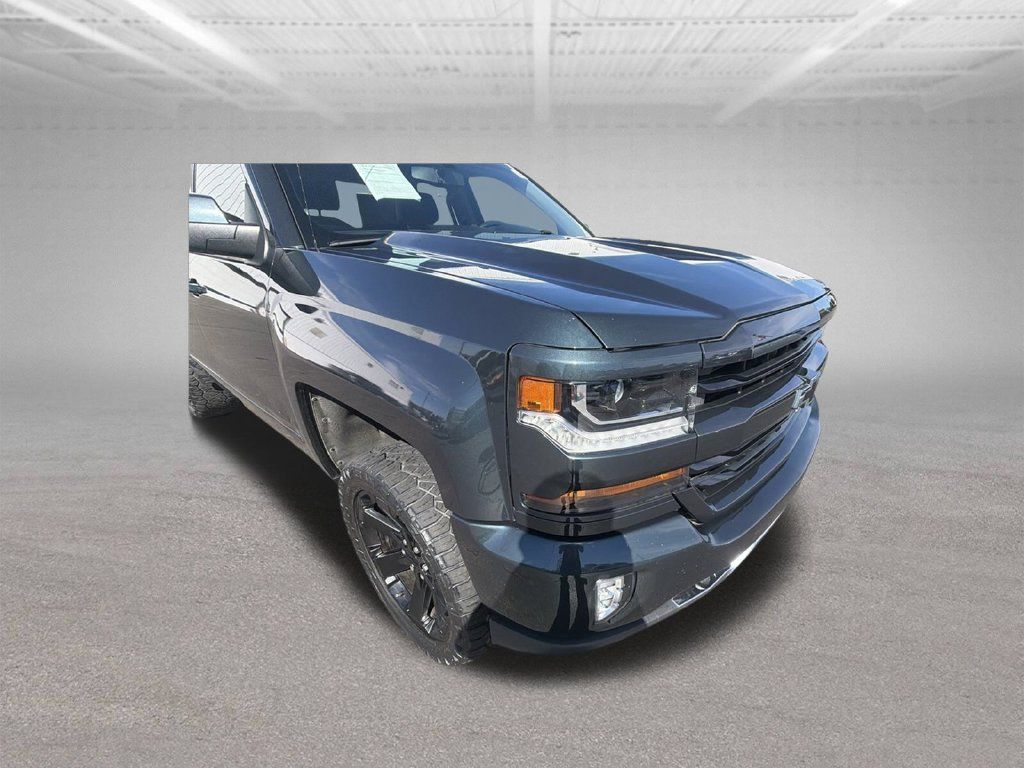 Used 2018 Chevrolet Silverado 1500 LT w/ All Star Edition AWD/4WD image 15
