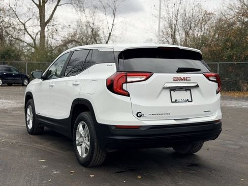 Certified 2023 GMC Terrain SLE w/ LPO, Floor Liner Package image 5