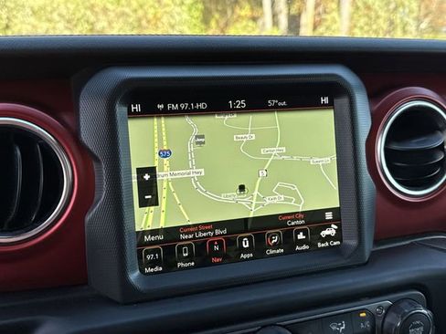 Used 2022 Jeep Wrangler Unlimited Rubicon w/ LED Lighting Group image 28