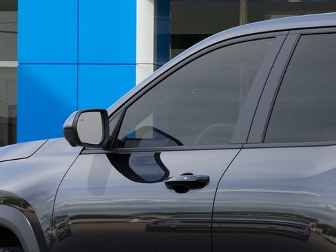 New 2026 Chevrolet Equinox LT w/ Convenience Package II FWD image 12